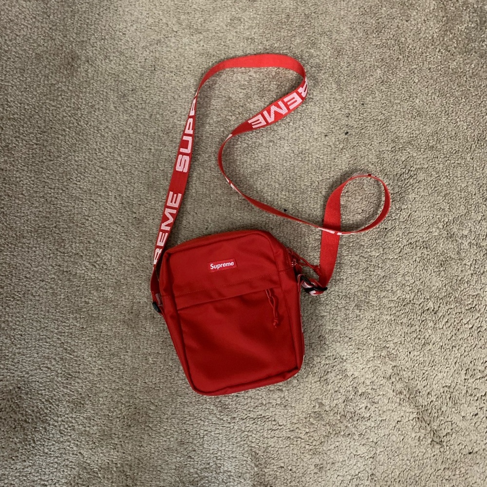 Supreme Shoulder Bag SS18